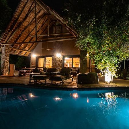 Leopard'S Lair Bush Lodge Hoedspruit Exterior photo